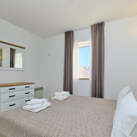 Apartments Divna Mali Lošinj Esterno foto