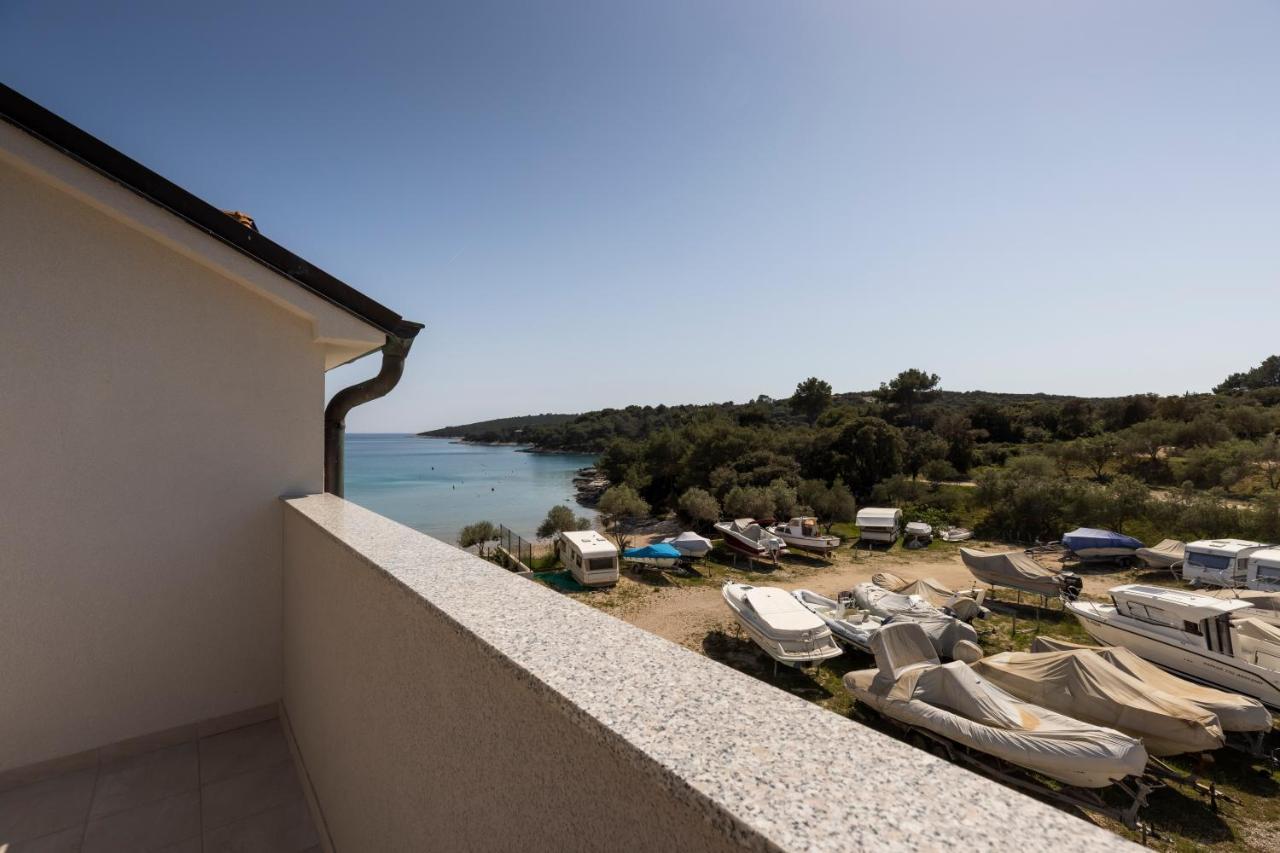 Apartments Divna Mali Lošinj Esterno foto