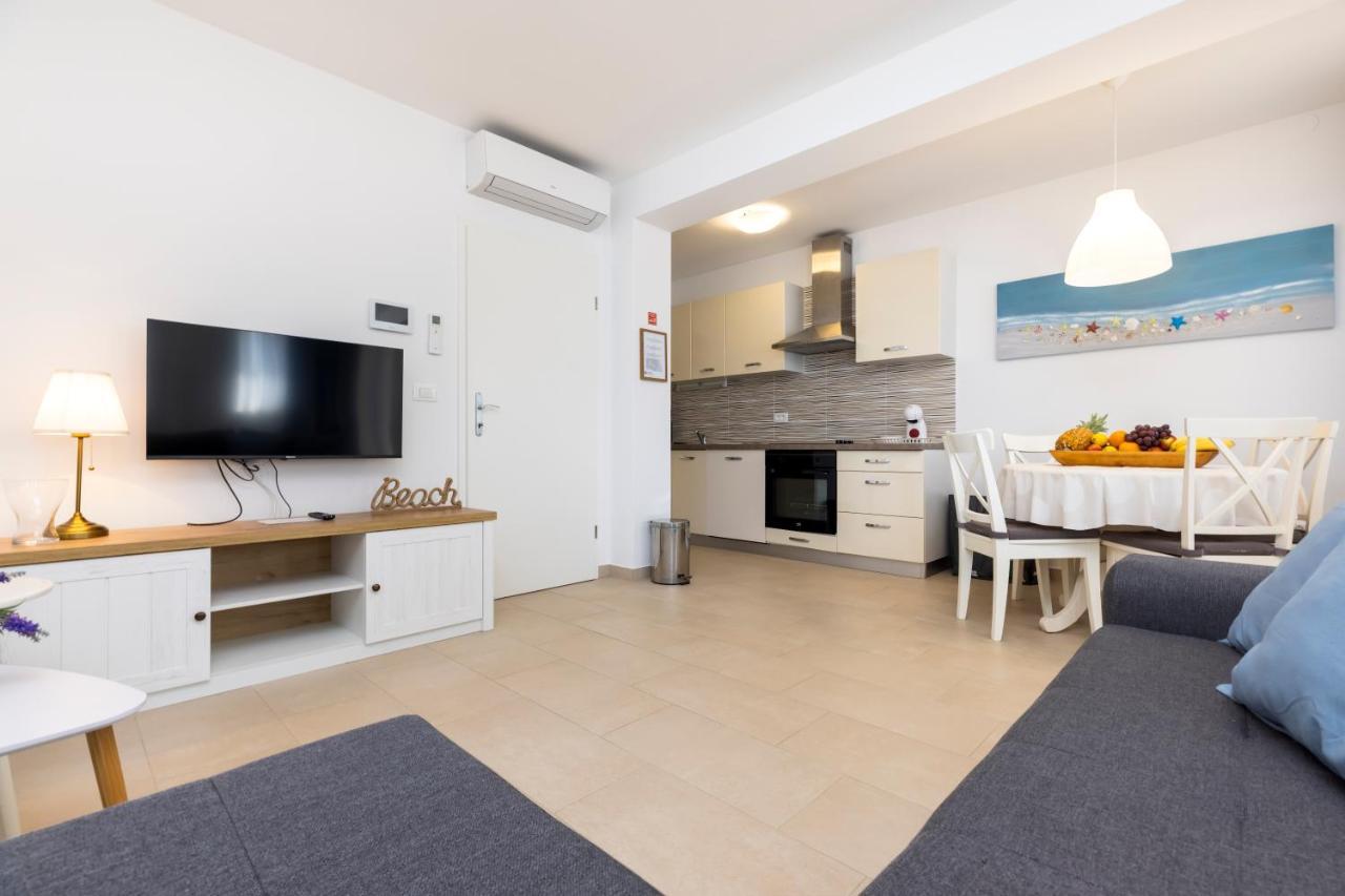 Apartments Divna Mali Lošinj Esterno foto