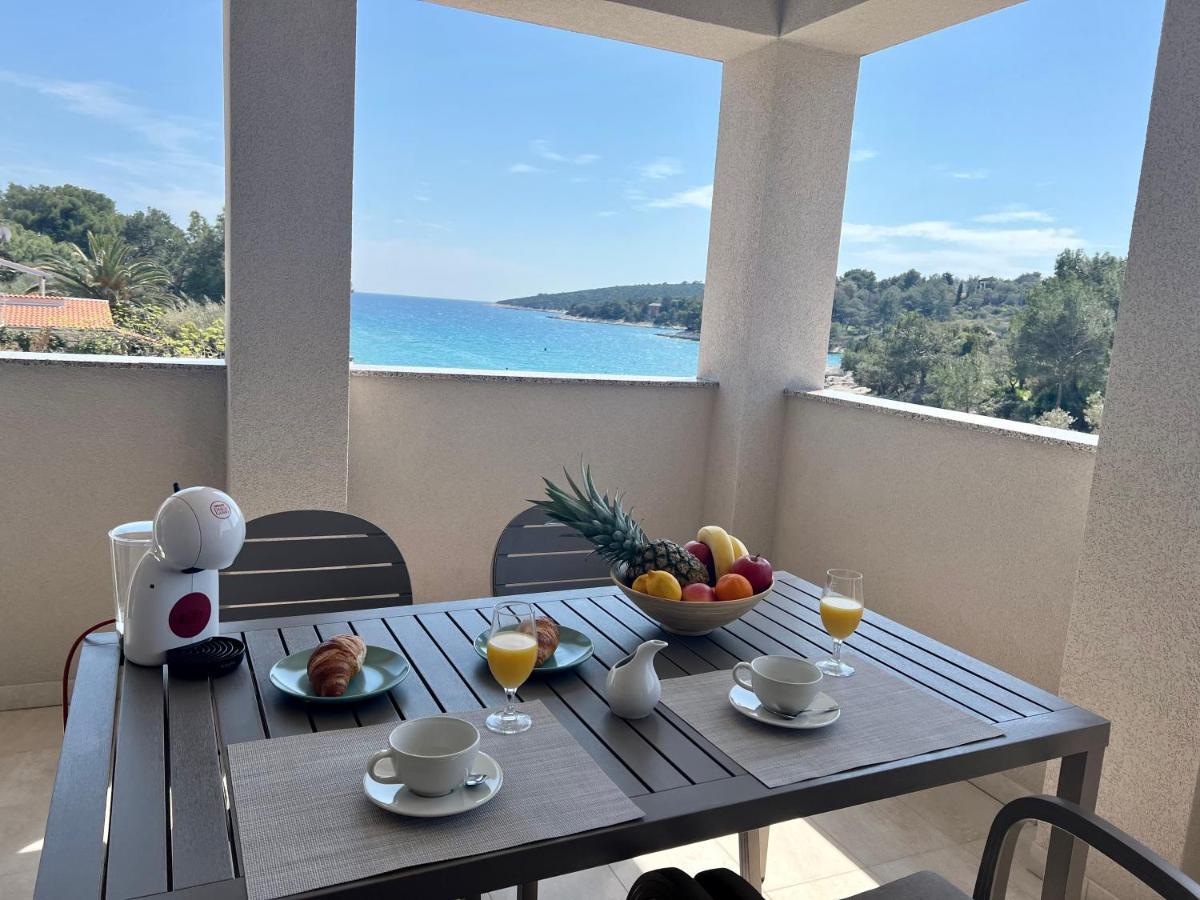 Apartments Divna Mali Lošinj Esterno foto