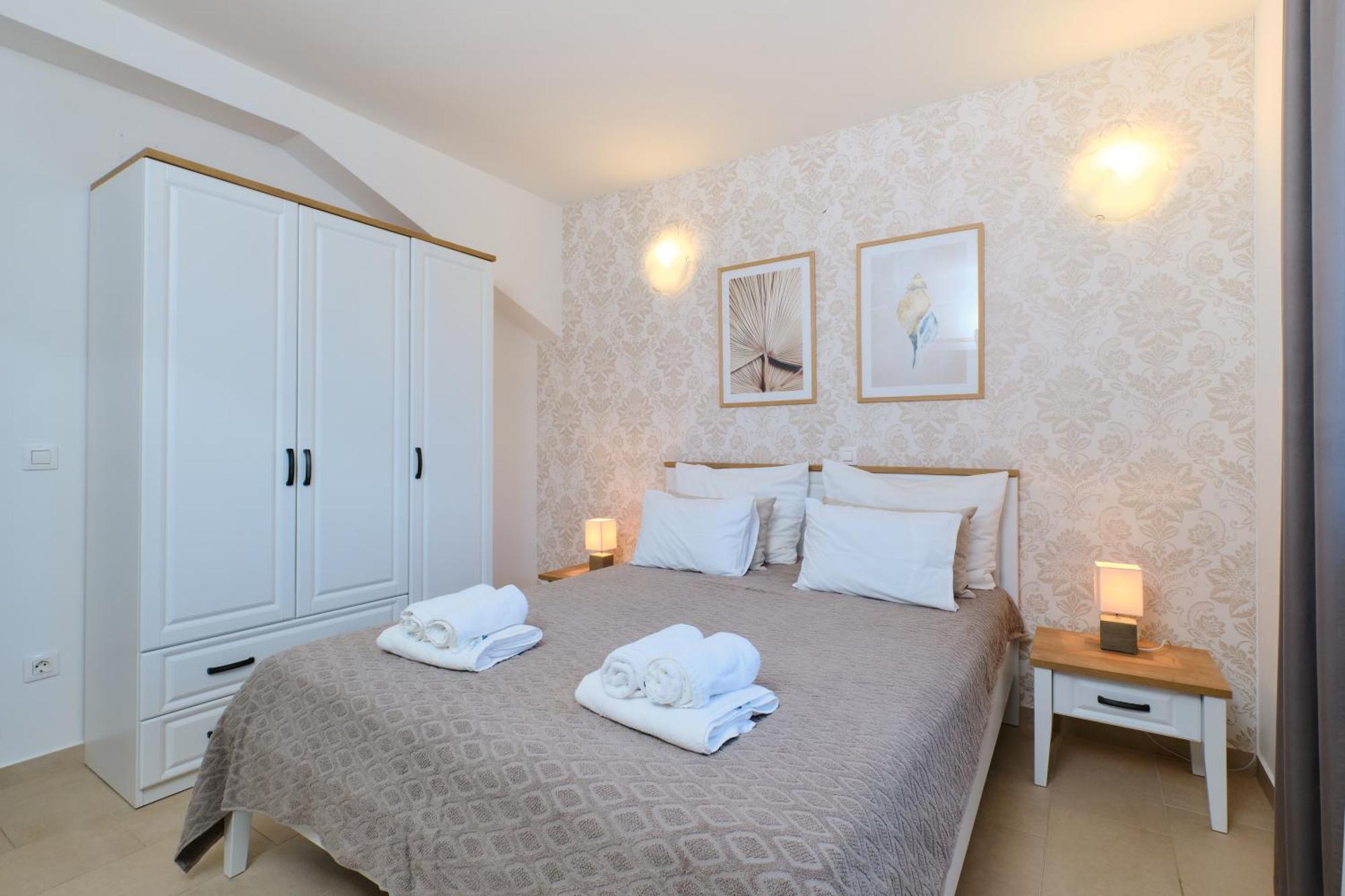 Apartments Divna Mali Lošinj Esterno foto