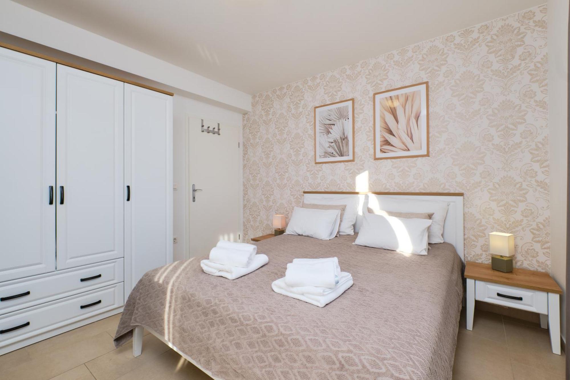Apartments Divna Mali Lošinj Esterno foto